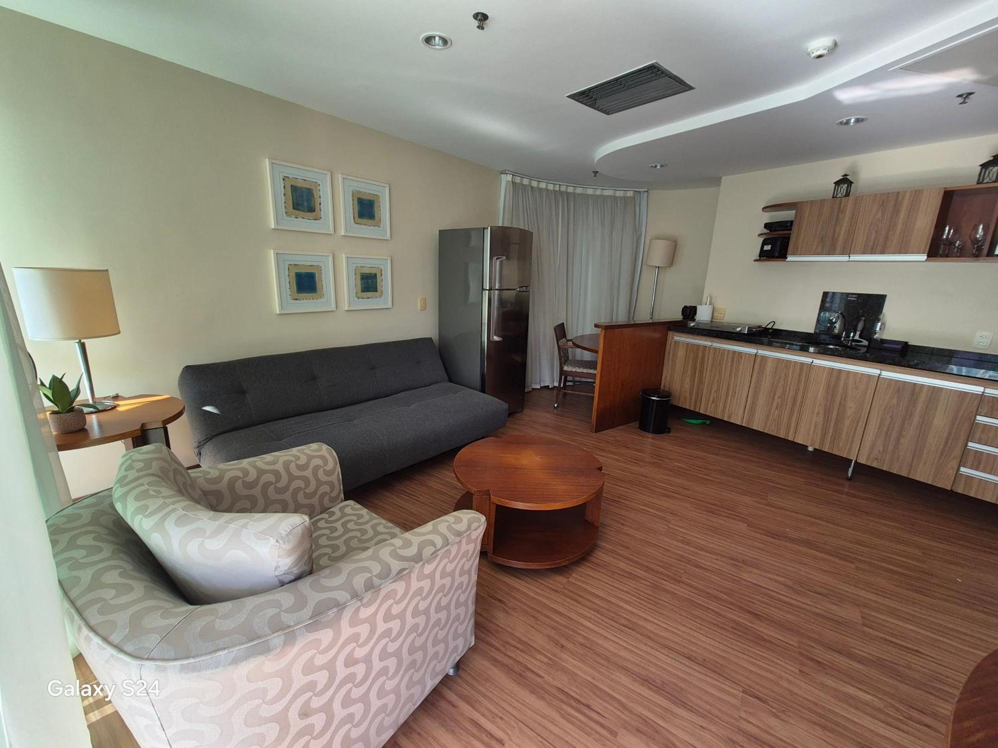 Flat Barra Vista Mar Urbano Posto 4 *