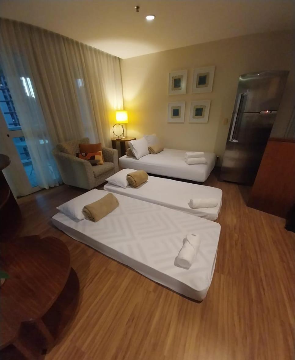 Flat Barra Vista Mar Urbano Posto 4 *